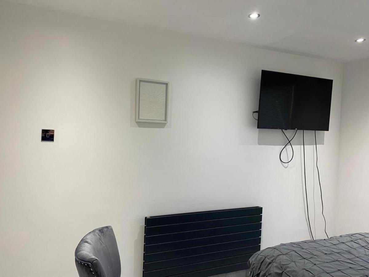 Luxurious 2-Bed Apartment In Woolwich London Exterior photo
